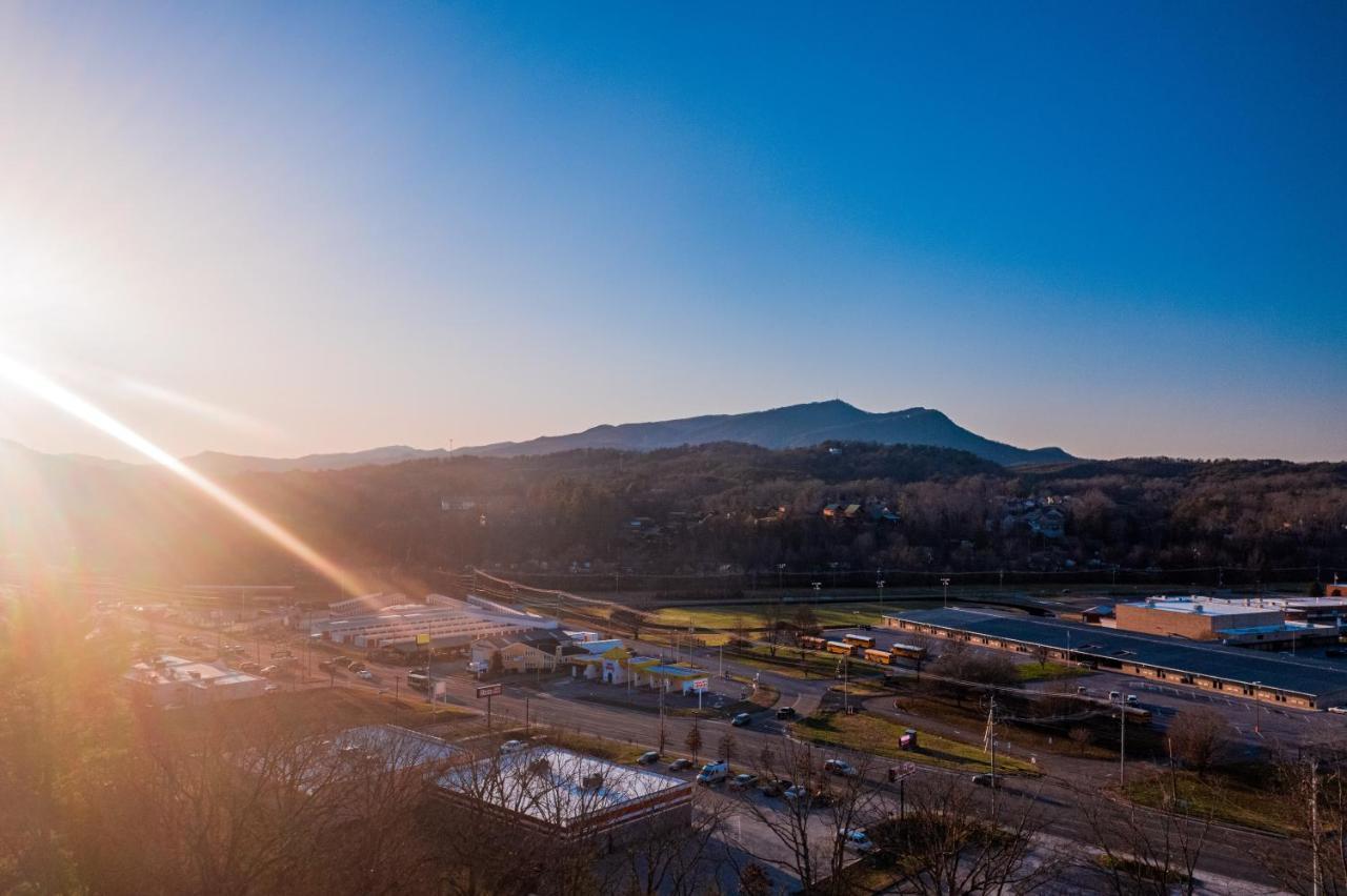 Bear Claw - Bear Claw Retreat In Pigeon Forge! Villa ภายนอก รูปภาพ